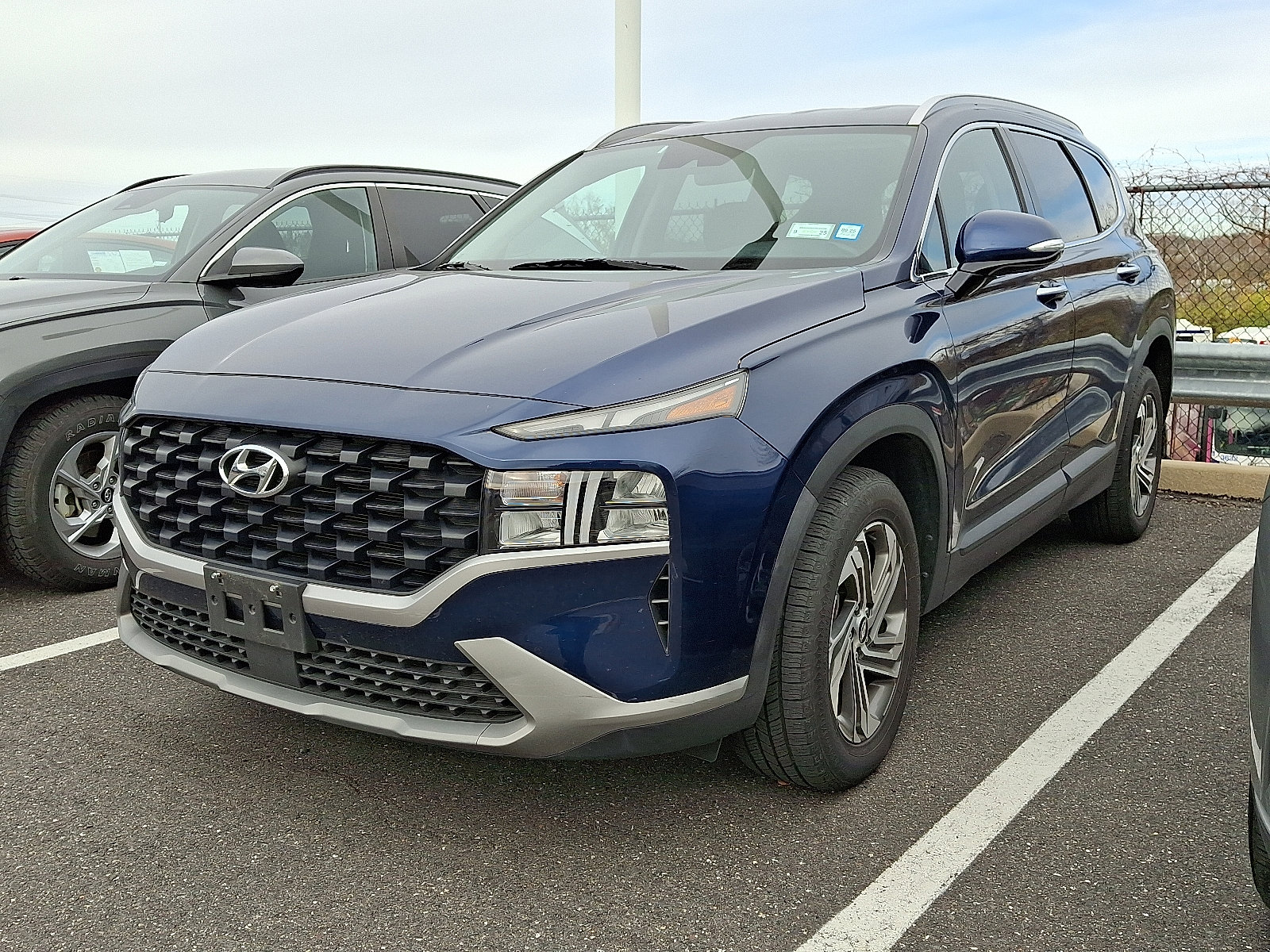 2023 Hyundai Santa Fe SEL photo 2