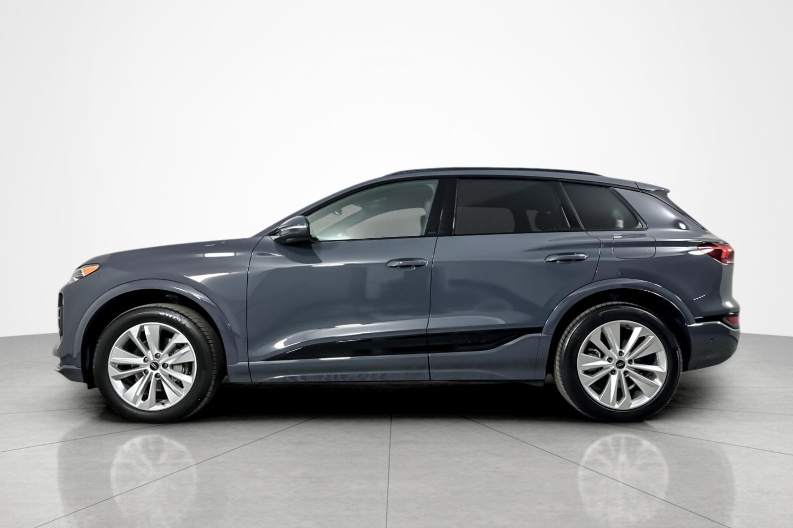2025 Audi Q6 E-tron Premium photo 2