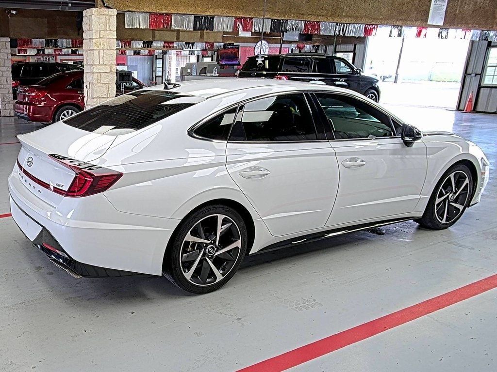 2021 Hyundai Sonata SEL Plus photo 2