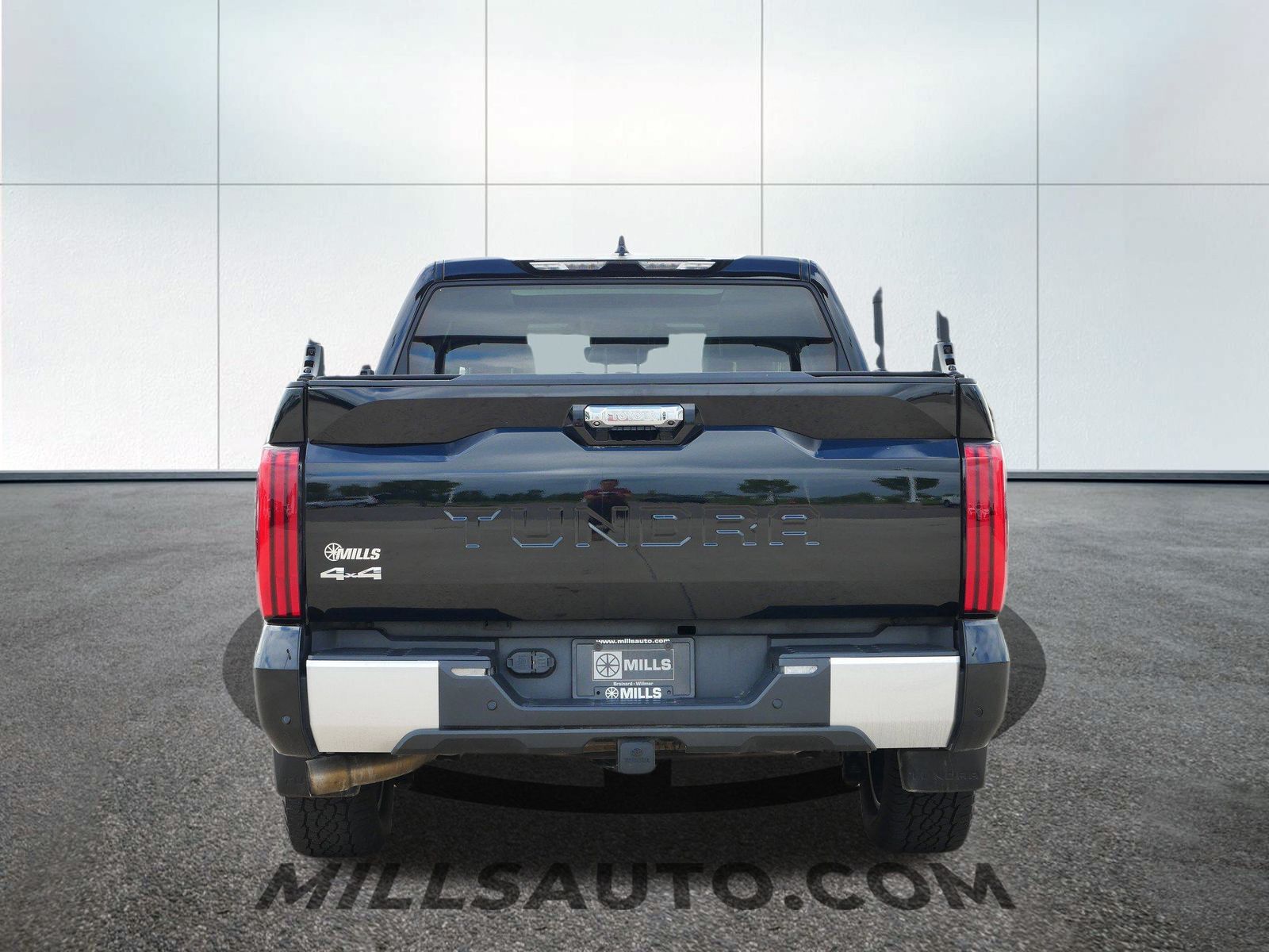 2023 Toyota Tundra Limited photo 4