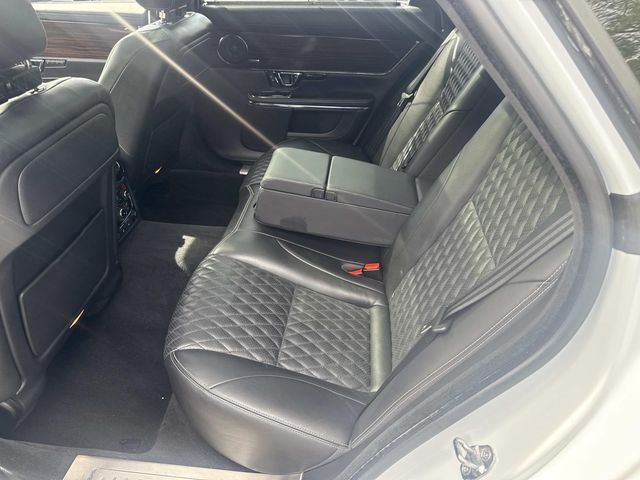 2019 Jaguar XJ Supercharged photo 16