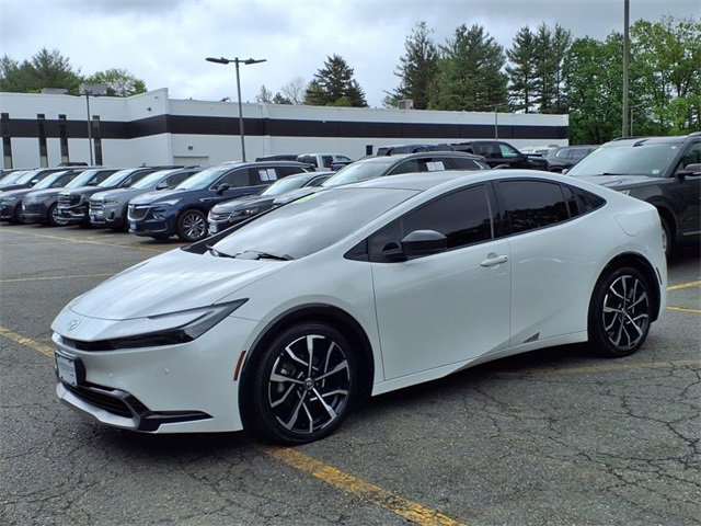2023 Toyota Prius Prime SE Premium photo 3