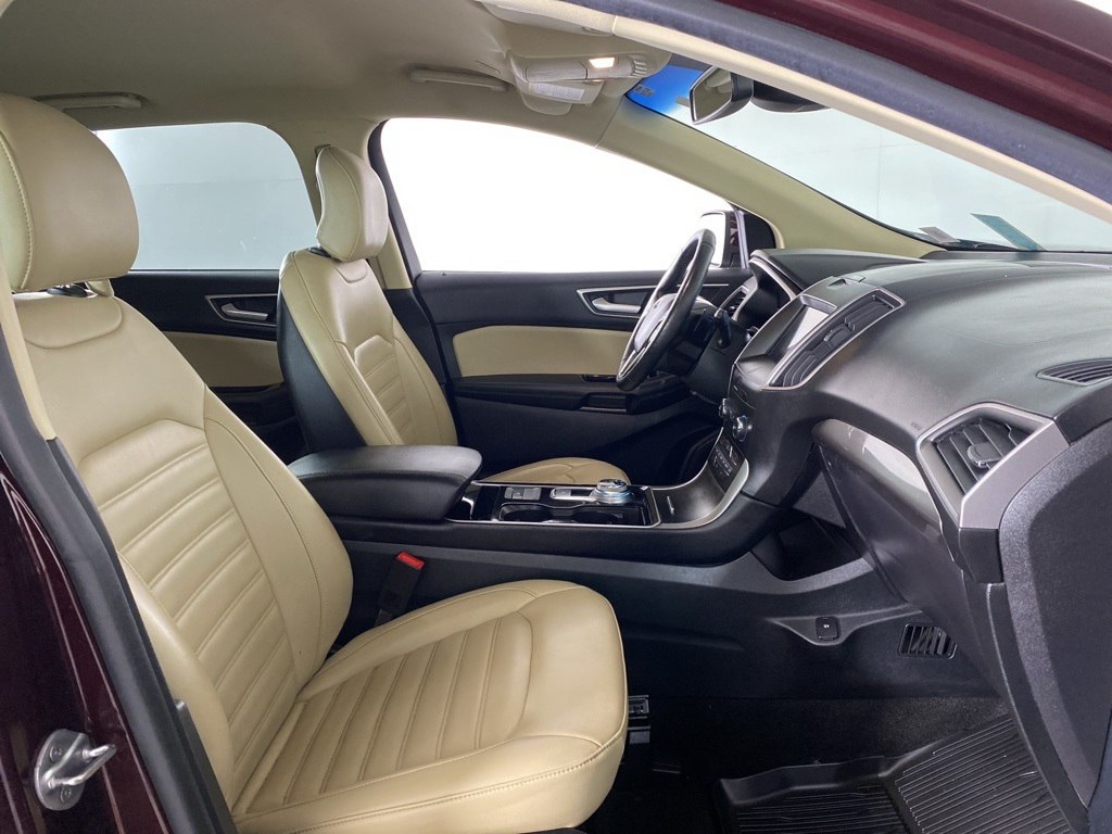 2019 Ford Edge SEL photo 25