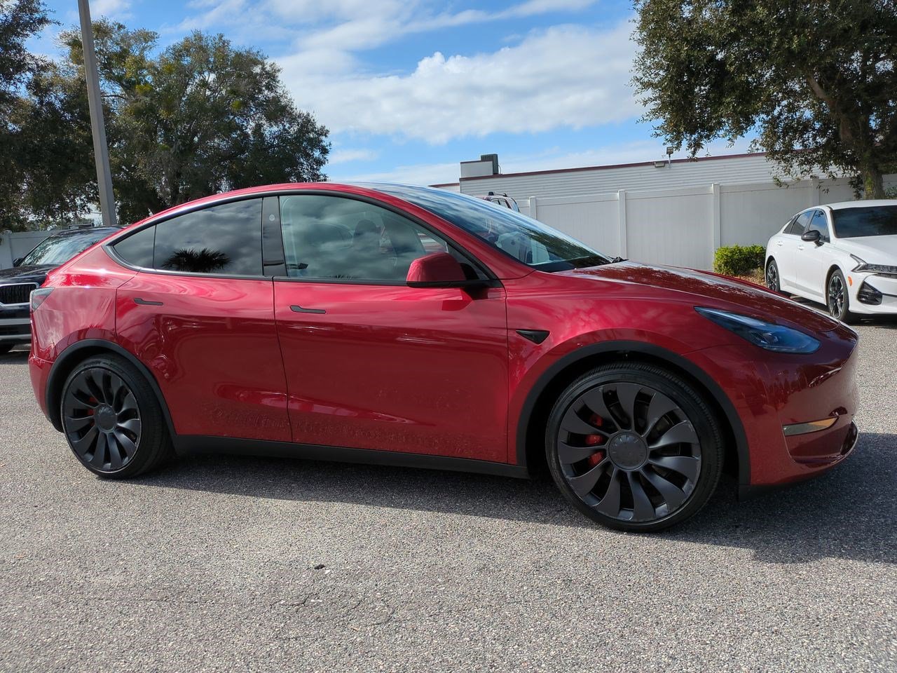 2025 Tesla Model Y Performance's photo