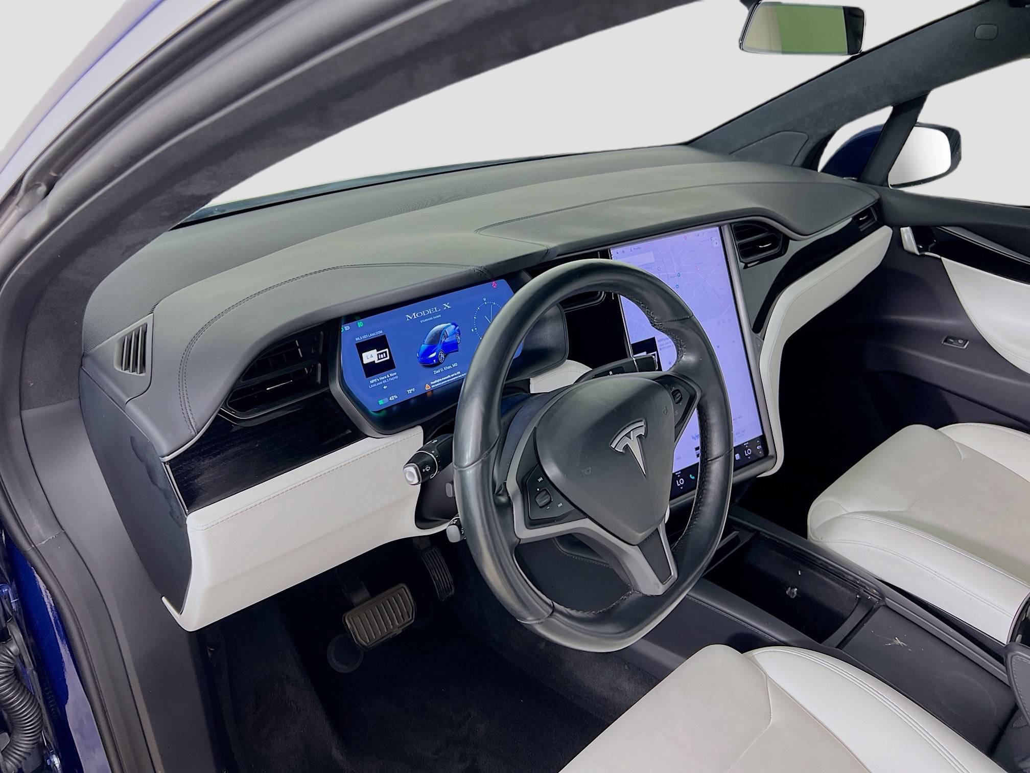 2019 Tesla Model X 75D photo 9