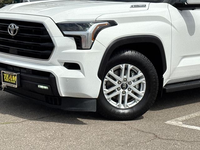 2025 Toyota Sequoia SR5 photo 3