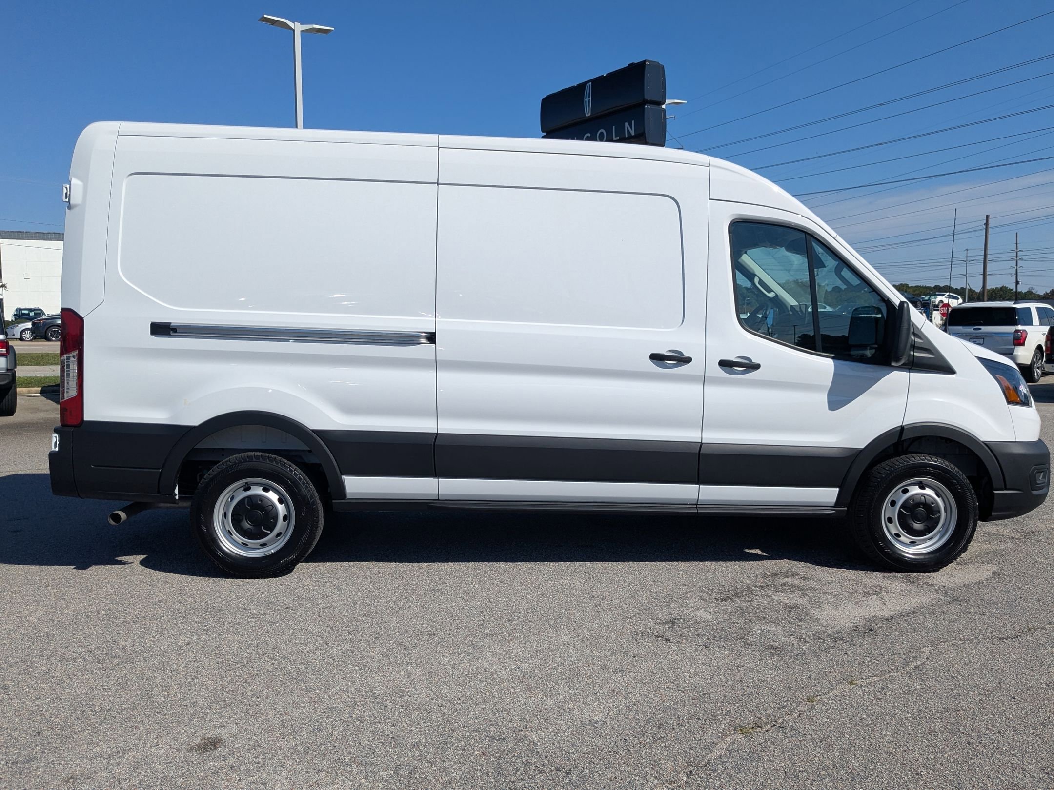 2025 Ford Transit Cargo Van photo 3