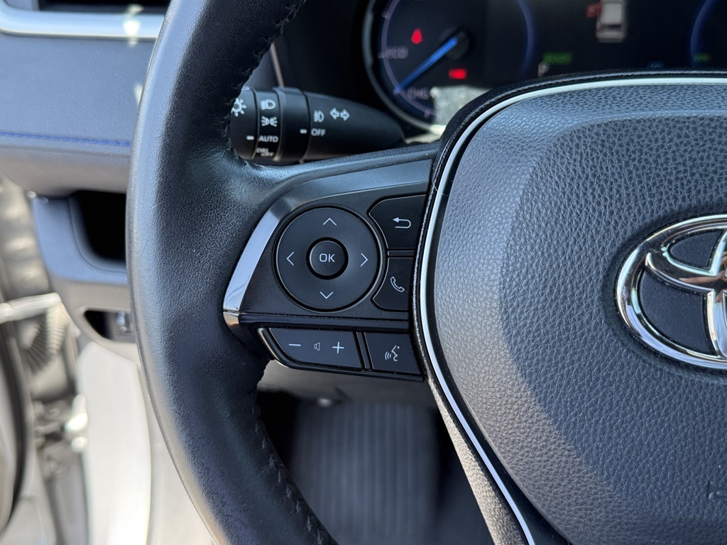 2020 Toyota RAV4 Hybrid XSE photo 21