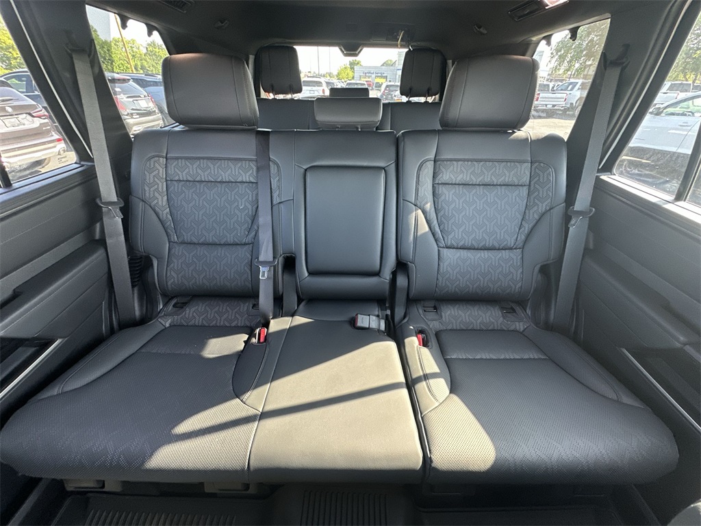 2025 Toyota Sequoia Platinum photo 22