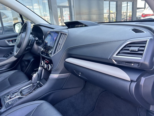 2022 Subaru Forester Limited photo 17
