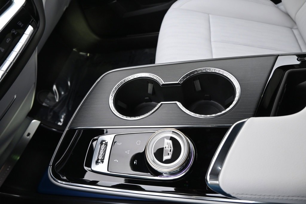 2025 Cadillac Lyriq Luxury photo 23