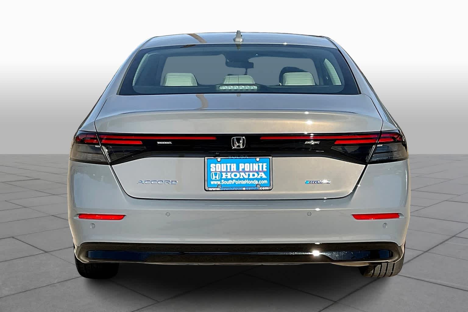 2025 Honda Accord Hybrid EX-L photo 4