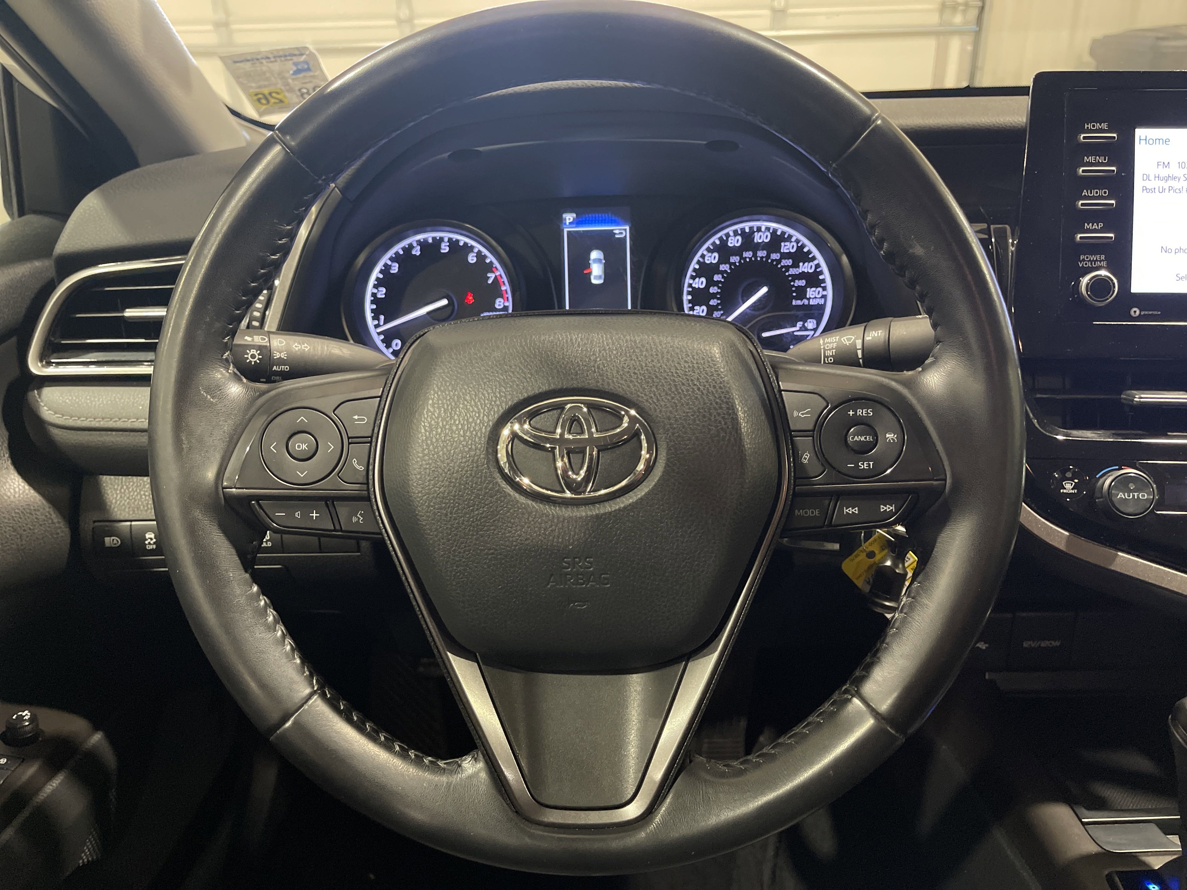 2022 Toyota Camry SE photo 14