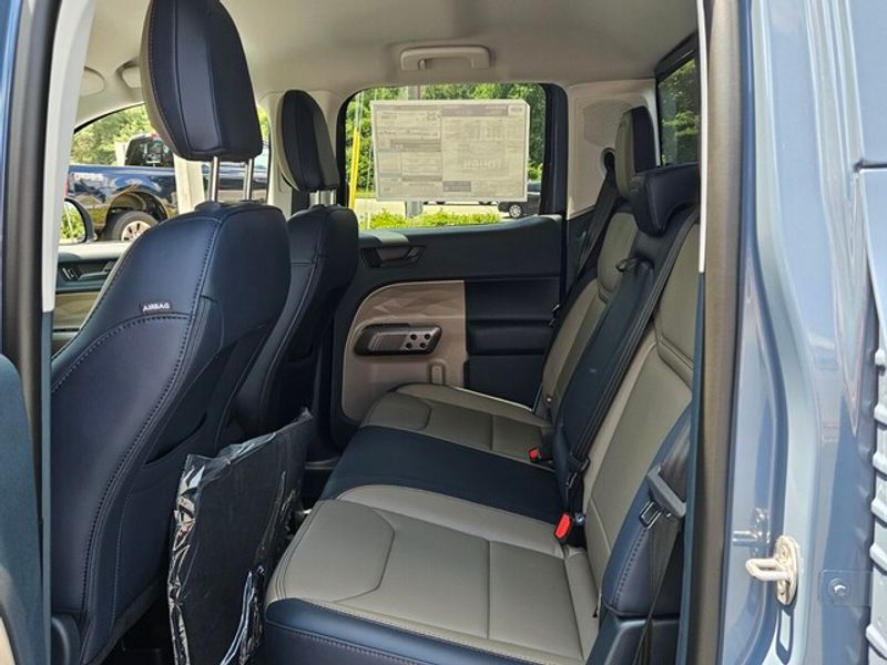 2025 Ford Maverick Lariat photo 6