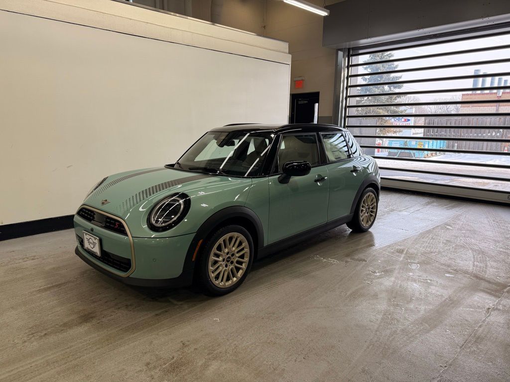 2026 MINI Hardtop 4 Door S's photo
