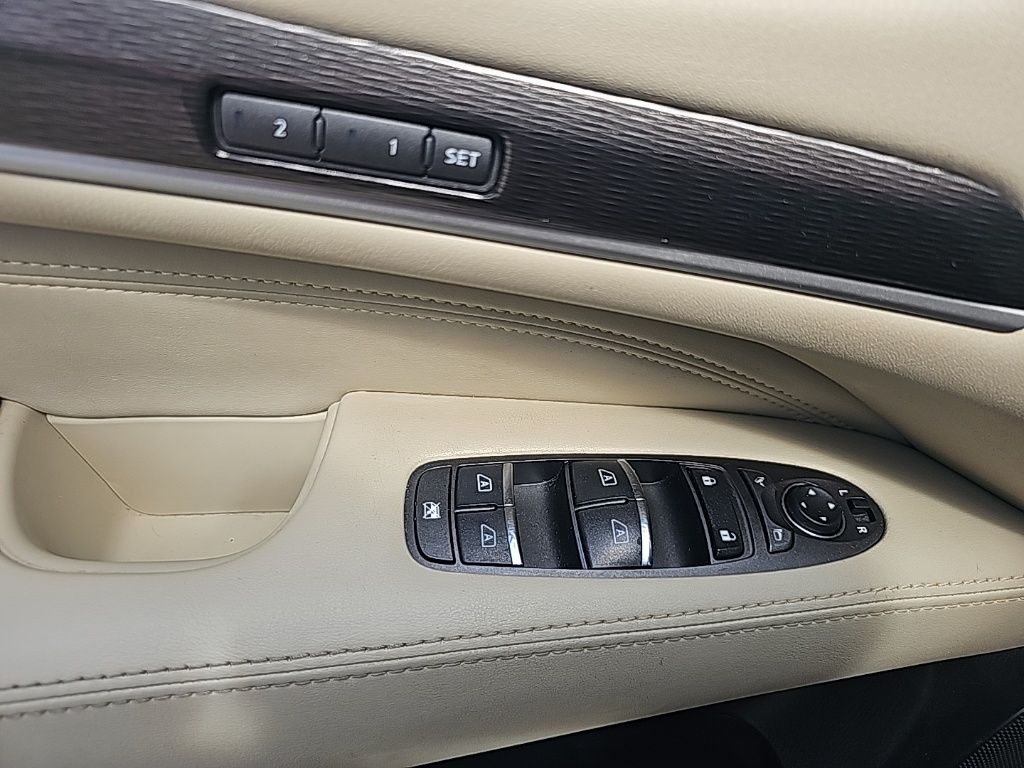 2016 Infiniti QX60 Base photo 21