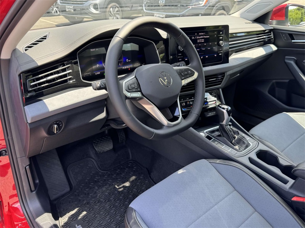 2025 Volkswagen Jetta 1.5T SE photo 2
