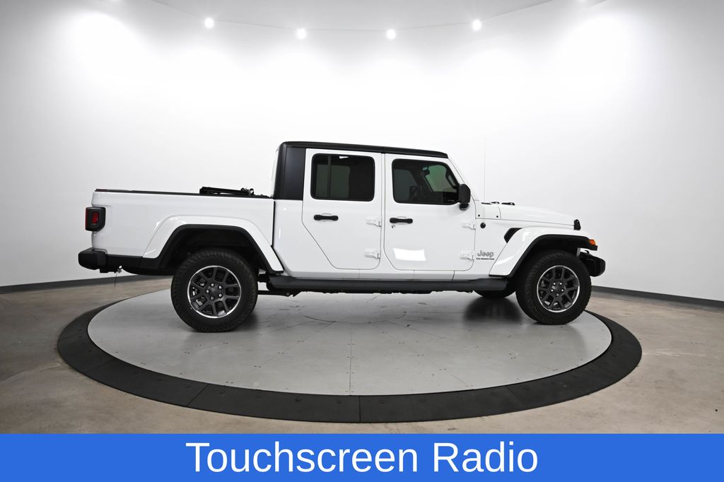 2020 Jeep Gladiator Overland photo 2