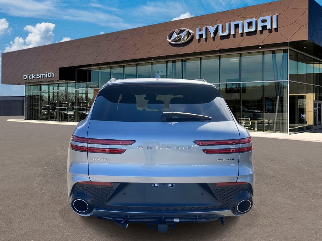 2024 Genesis GV70 3.5T Sport photo 4