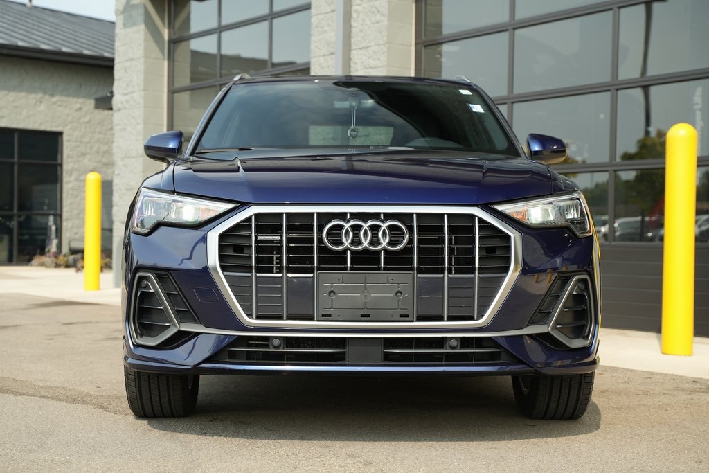 2021 Audi Q3 S line Premium photo 2