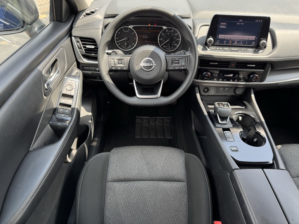 2024 Nissan Rogue SV photo 8