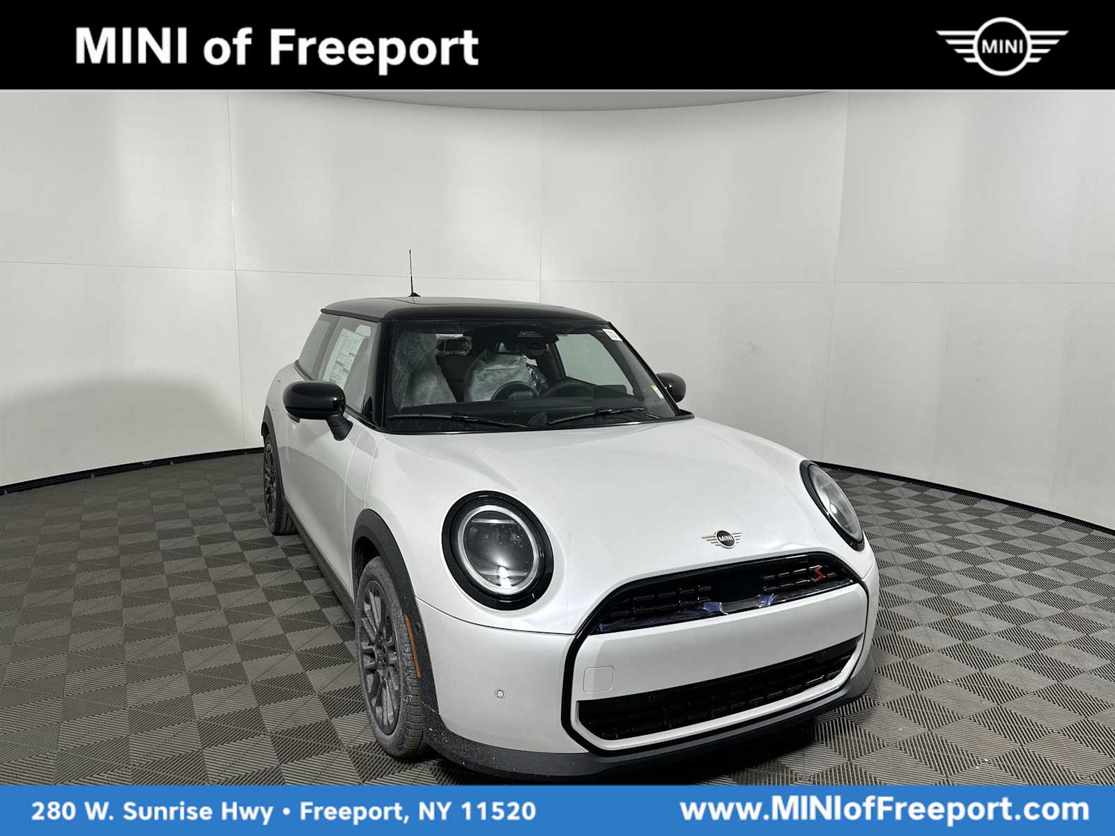 2026 MINI Hardtop 2 Door S's photo