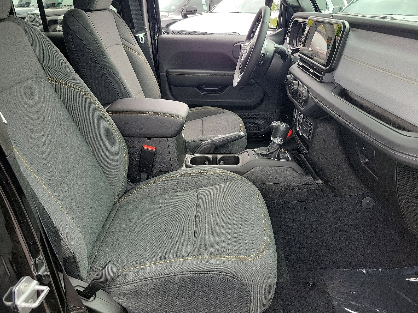 2025 Jeep Wrangler Sahara photo 11