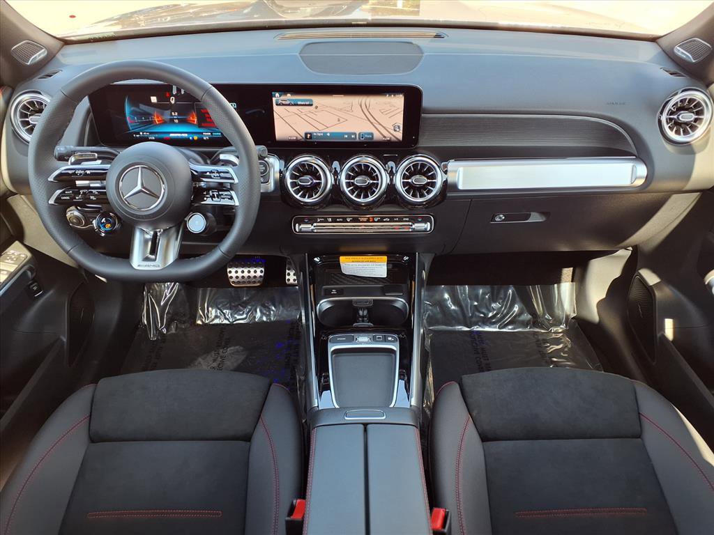 2026 Mercedes Benz GLB AMG 35 4MATIC photo 3
