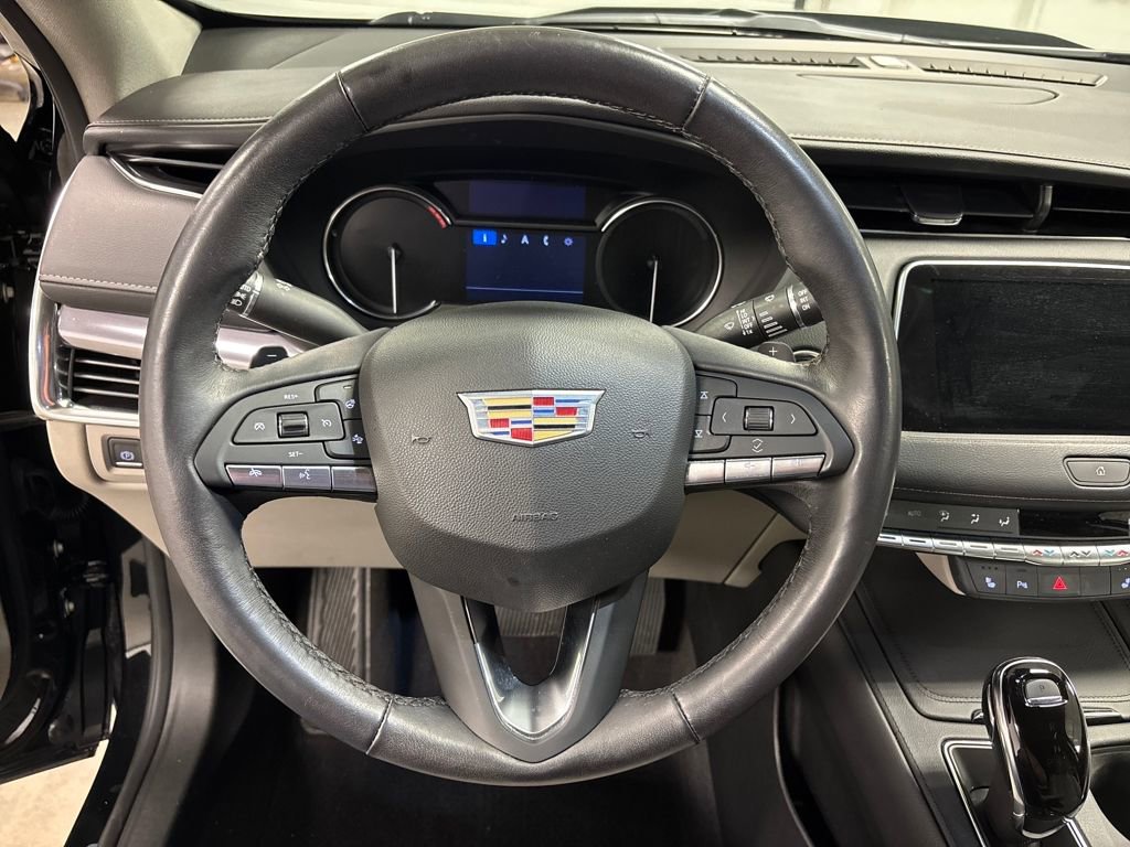 2022 Cadillac XT4 Luxury photo 7