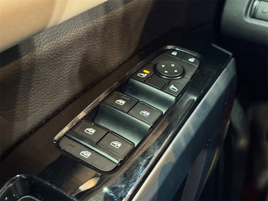 2022 Nissan Pathfinder SL photo 42
