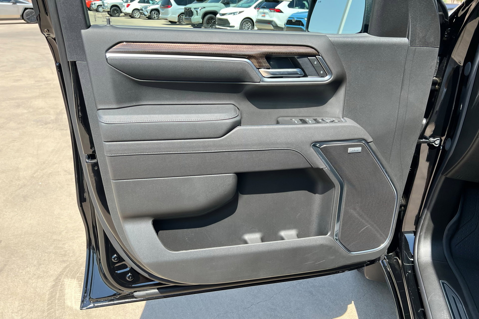 2026 Chevrolet Silverado 1500 RST photo 14