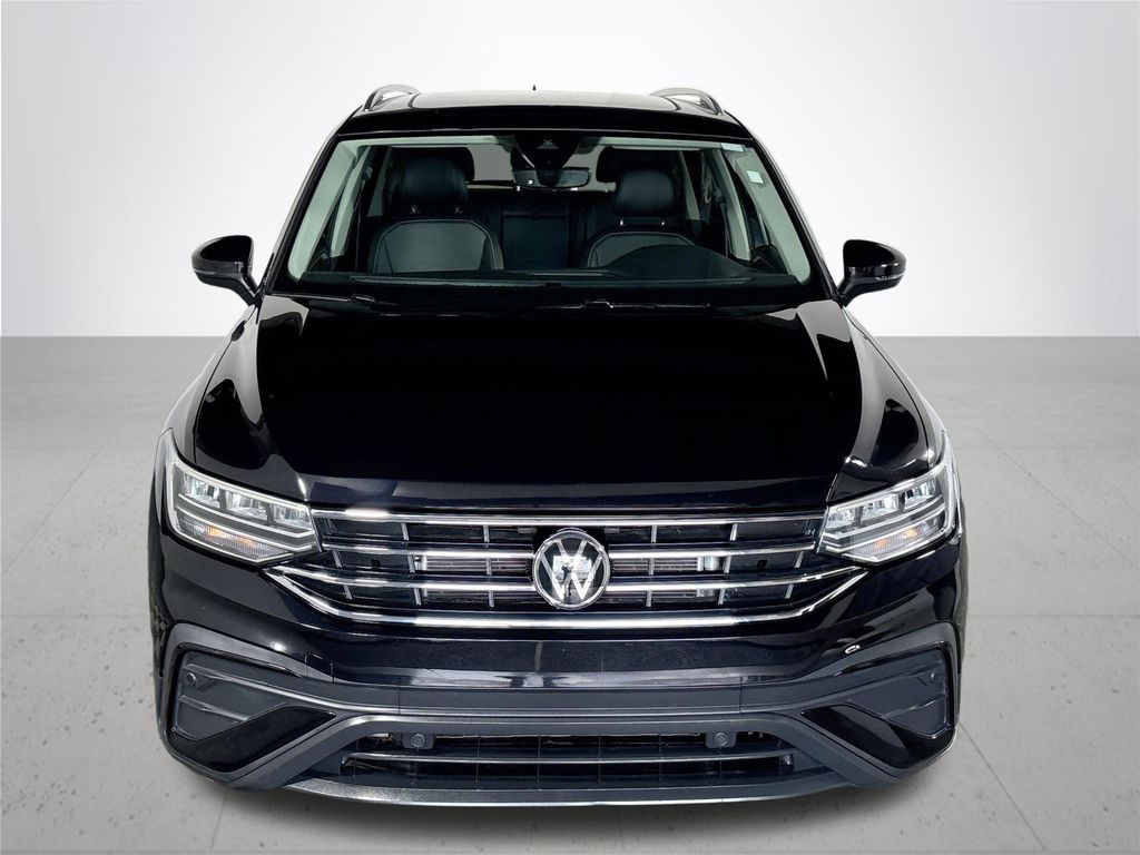 2022 Volkswagen Tiguan SE photo 3