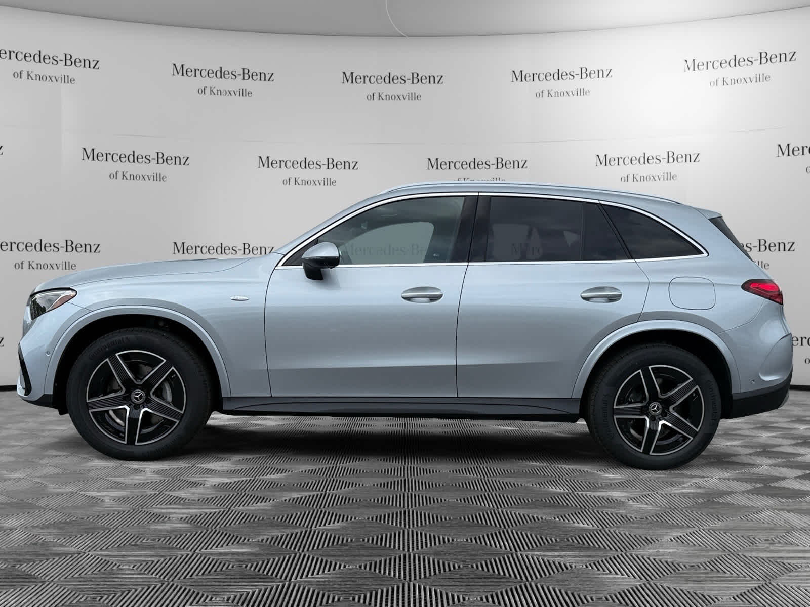 2025 Mercedes Benz GLC 350e 4MATIC photo 2