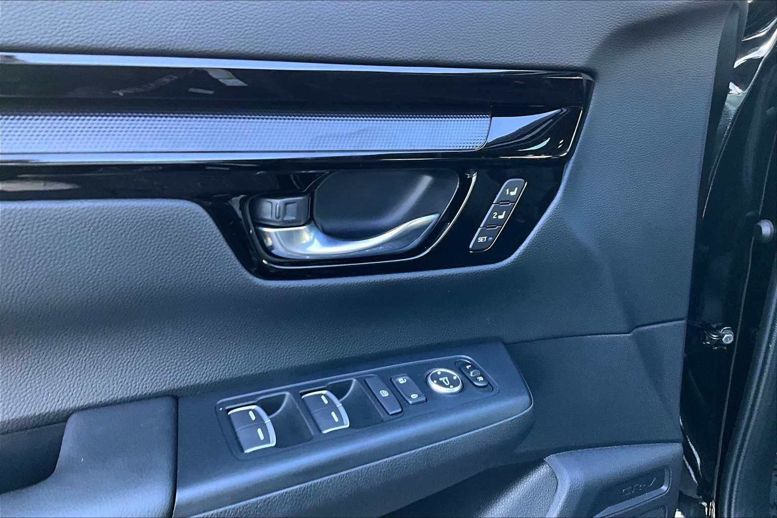 2026 Honda CR-V Hybrid Sport Touring photo 29