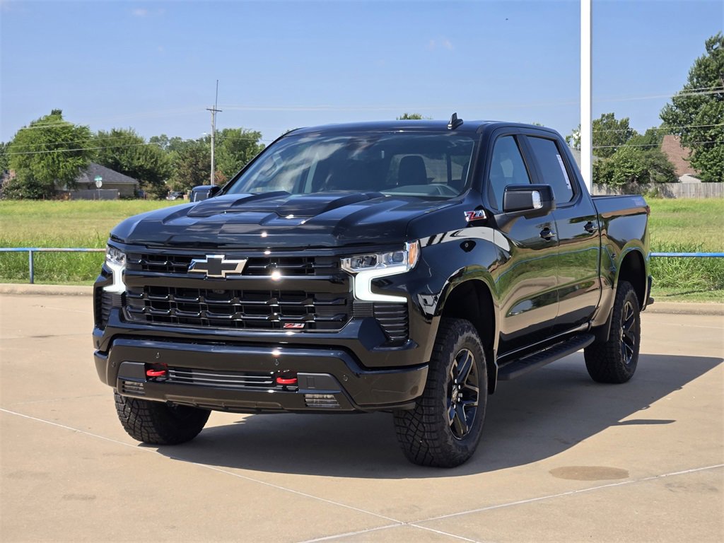 2026 Chevrolet Silverado 1500 LT Trail Boss photo 2