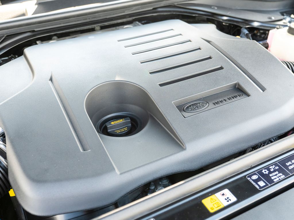 2025 Land Rover Range Rover Sport SE photo 21