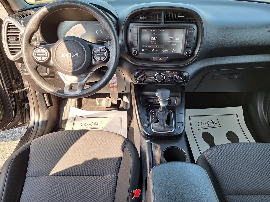 2023 Kia Soul LX photo 24