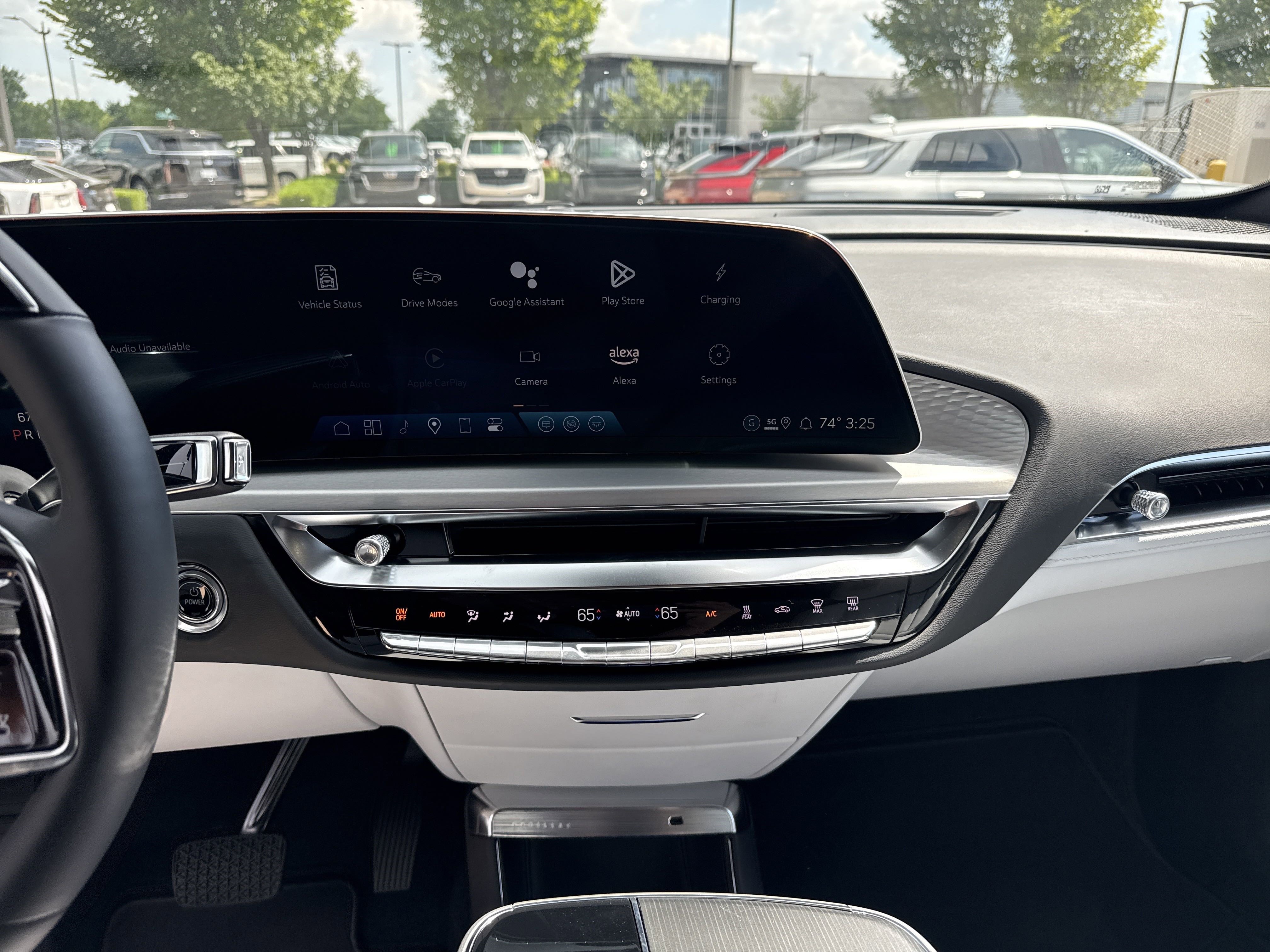 2025 Cadillac Lyriq Sport photo 13