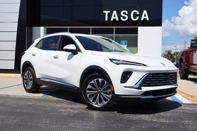 2025 Buick Envision Preferred's photo