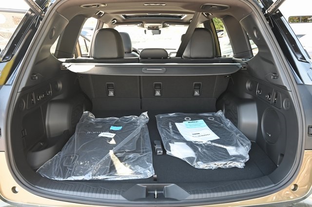 2025 Subaru Forester Touring photo 15