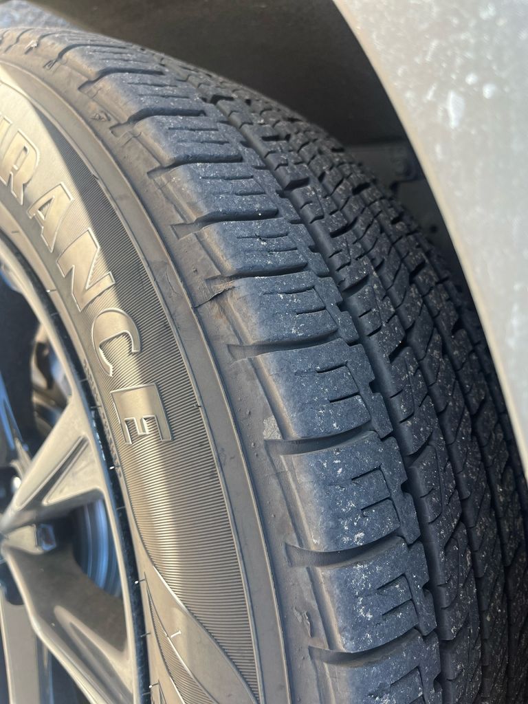 2023 Honda CR-V Hybrid Sport photo 2