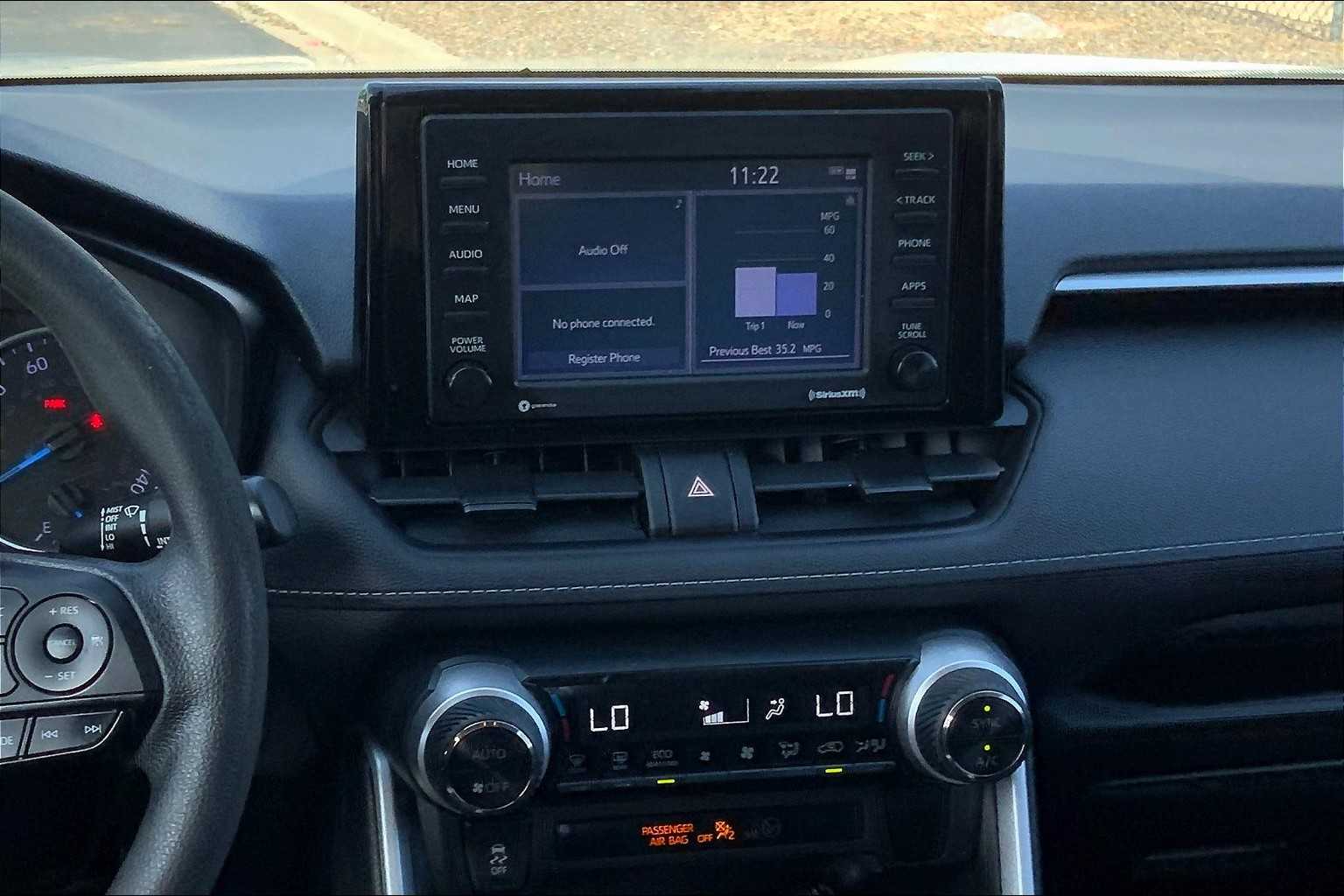 2021 Toyota RAV4 Hybrid XLE photo 6