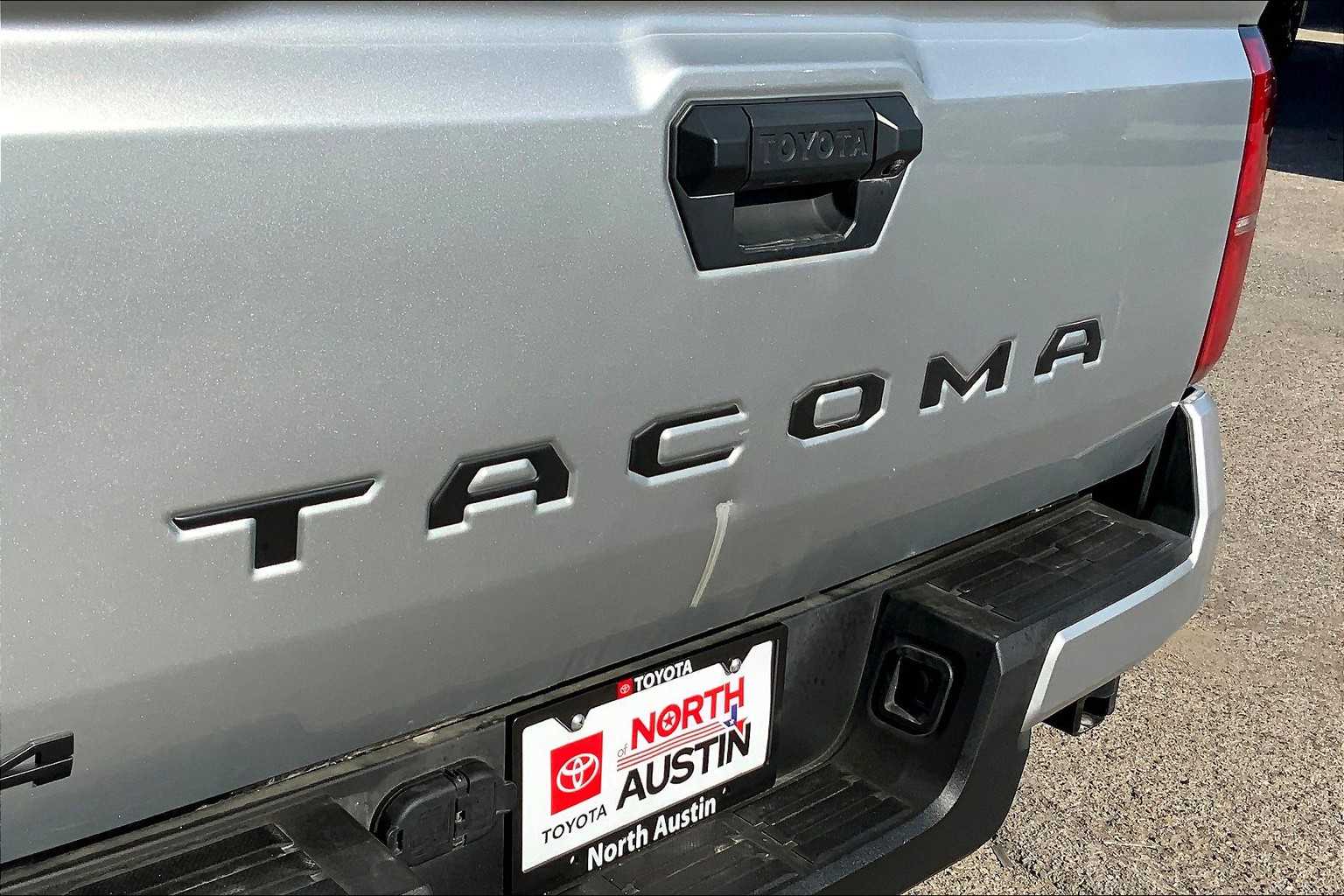 2024 Toyota Tacoma TRD Sport 4x4 photo 29