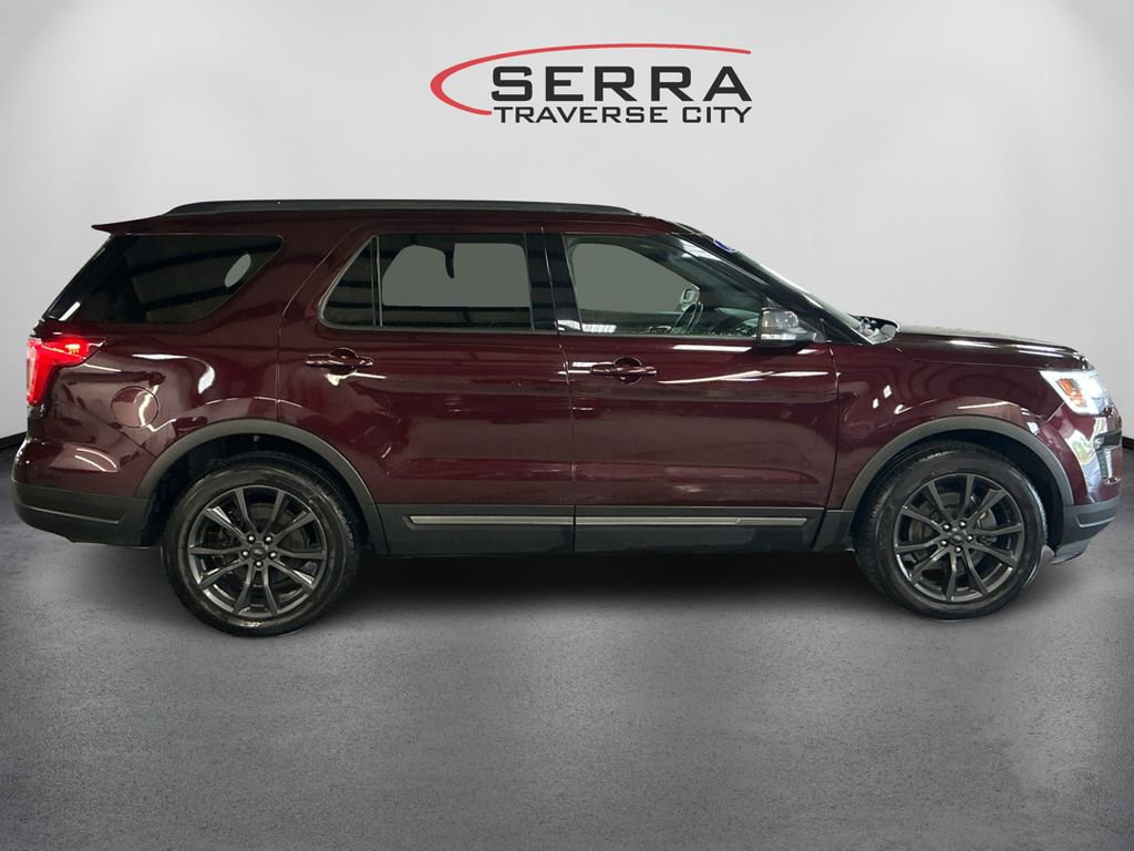 2018 Ford Explorer XLT photo 4
