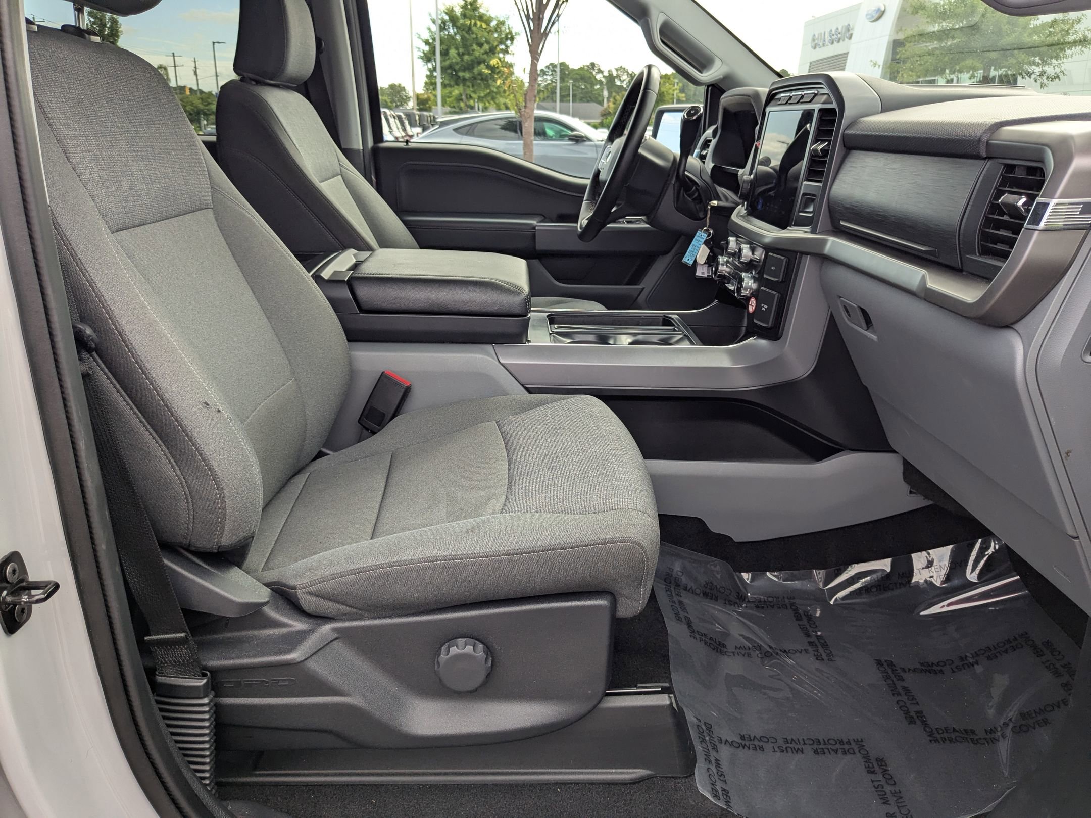 2024 Ford F-150 XLT photo 35