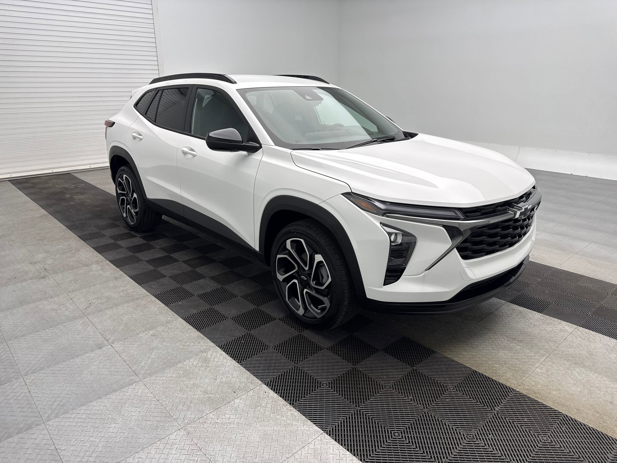 2025 Chevrolet Trax photo 7