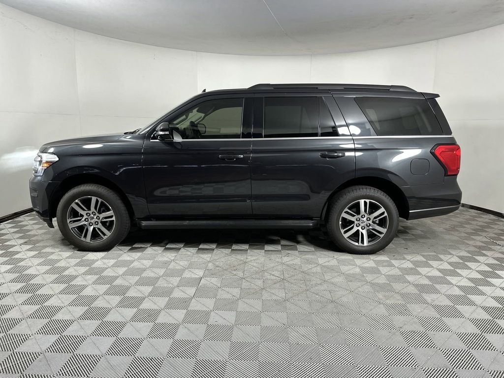 2024 Ford Expedition XLT photo 3