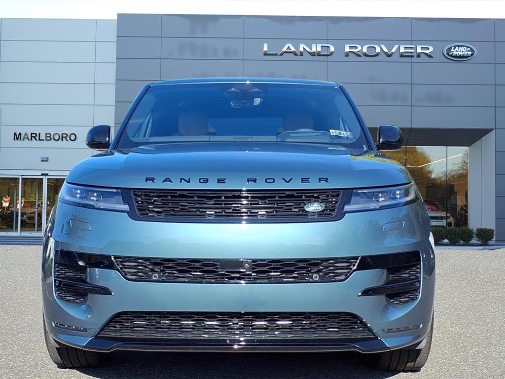 2025 Land Rover Range Rover Sport SE photo 8