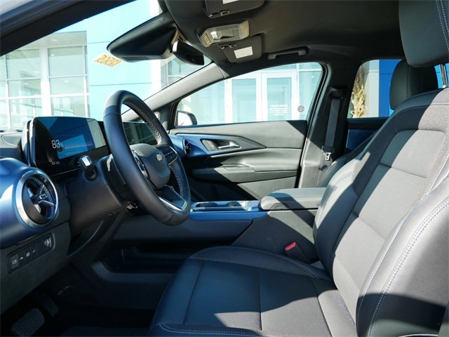 2025 Chevrolet Equinox EV 1LT photo 4