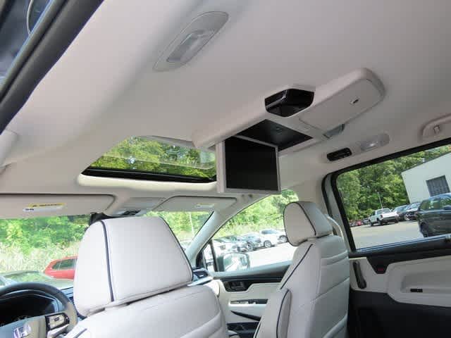 2025 Honda Odyssey Touring photo 15
